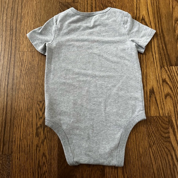 Cat & Jack onesie bundle, size 18M - Picture 4 of 6